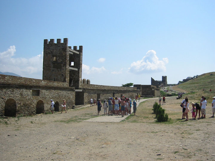 Генуэзская крепость, башня